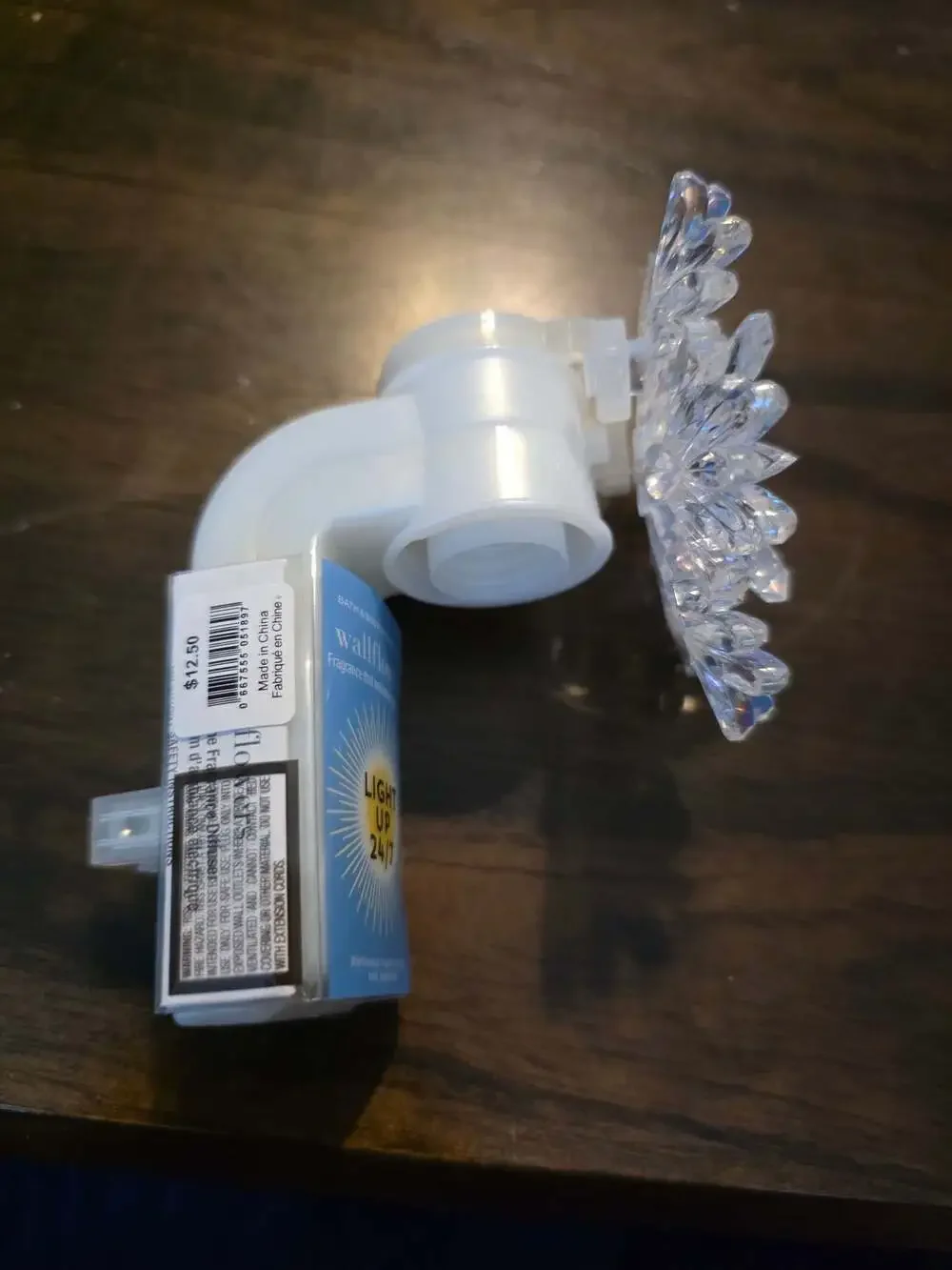 Bath Body Works Wallflowers Iridescent Crystal Snowflake Light Up Nightlight